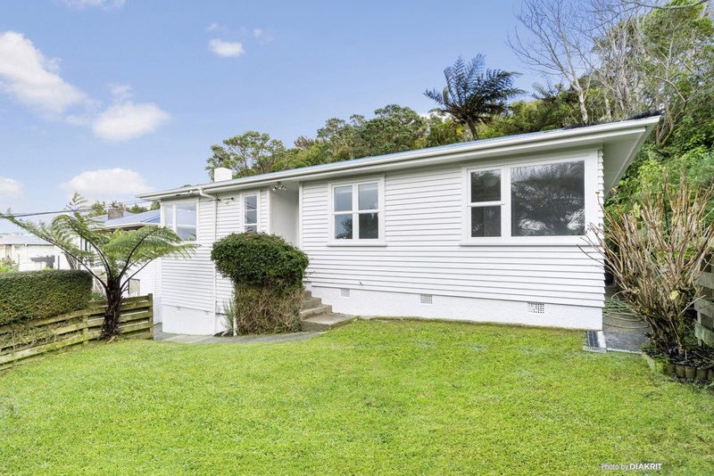 100 Ruskin Road, Newlands, Wellington - Carousel 1
