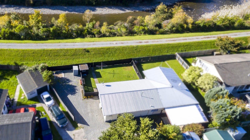 11B Gemstone Drive, Birchville, Upper Hutt - Carousel 16