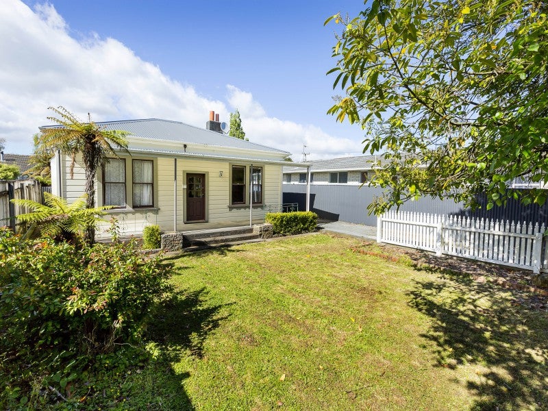 24 Riverbank Street, Ebdentown, Upper Hutt - Carousel 2
