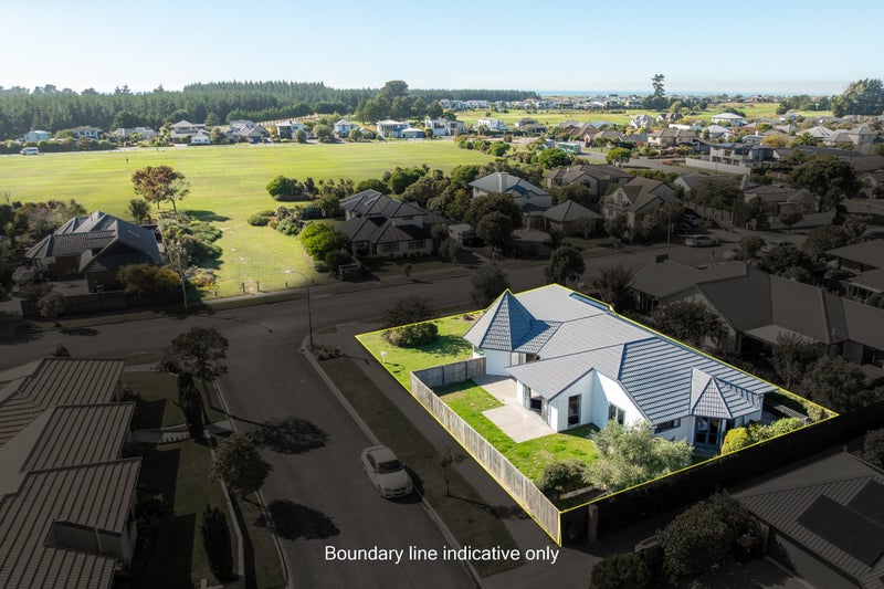 1 Courtfield Close, Parklands, Christchurch - Carousel 1