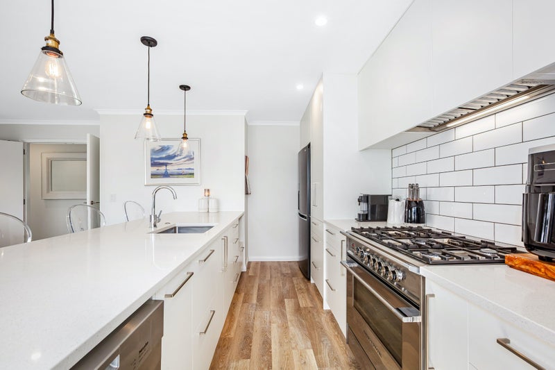 5 Lucern Lane, Petone, Lower Hutt - Carousel 2