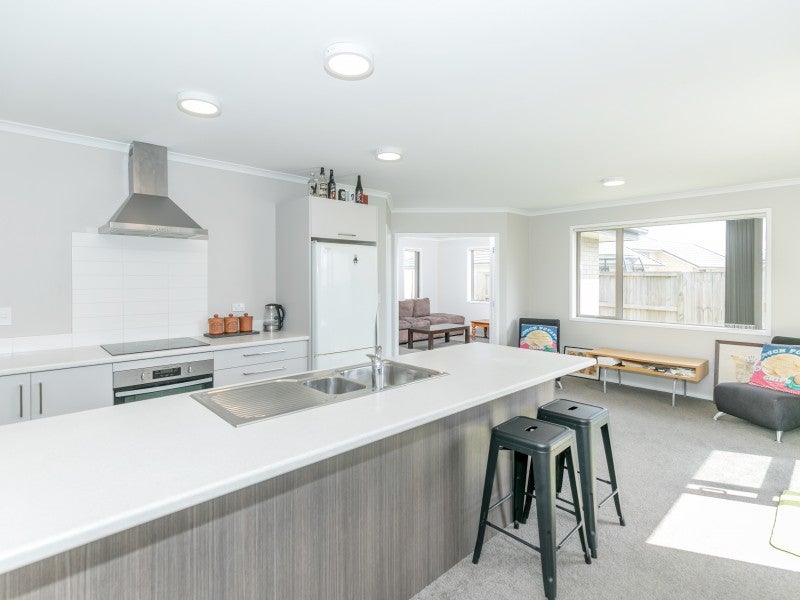 7 Teatree Close, Huntington, Hamilton - Carousel 2