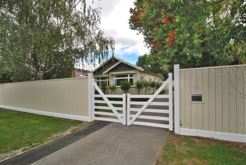 94 Malcolm Avenue, Beckenham, Christchurch - Carousel 2