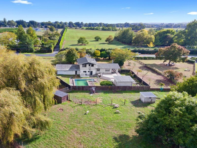 201 Pickering Road, Cambridge - Carousel 1