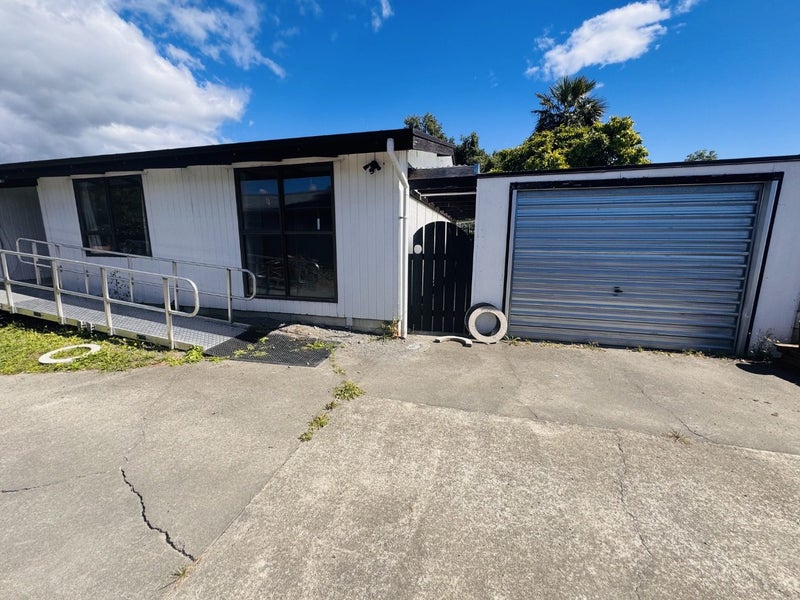 2/211 Garnett Street, Raureka, Hastings - Carousel 1
