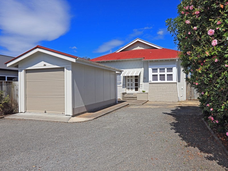 425 Collinge Road, Mayfair, Hastings - Carousel 1