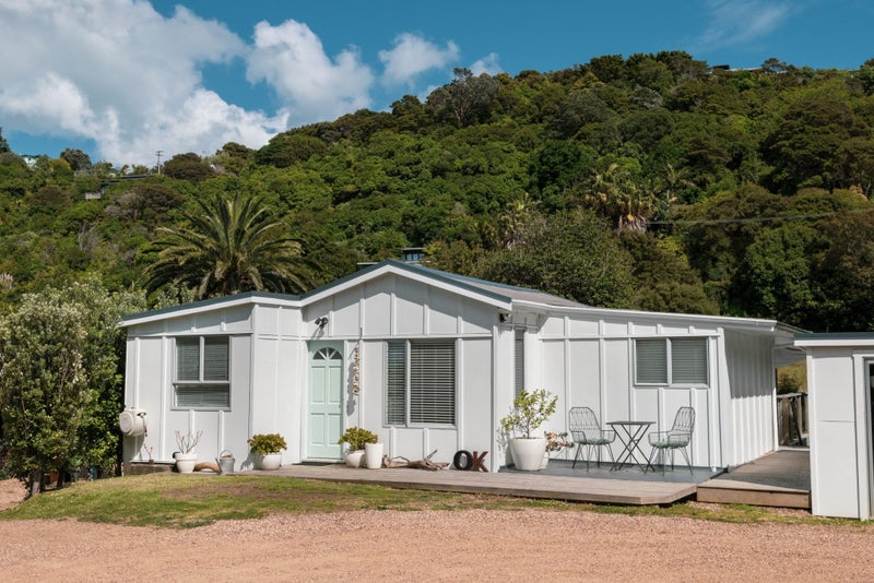 7 Lannan Road, Surfdale, Waiheke Island - Carousel 15