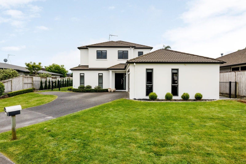 24 Langdale Court, Huntington, Hamilton - Carousel 1