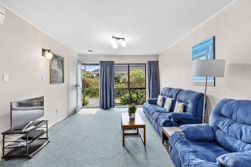 4/27 Parkvale Road, Karori, Wellington - Carousel 2