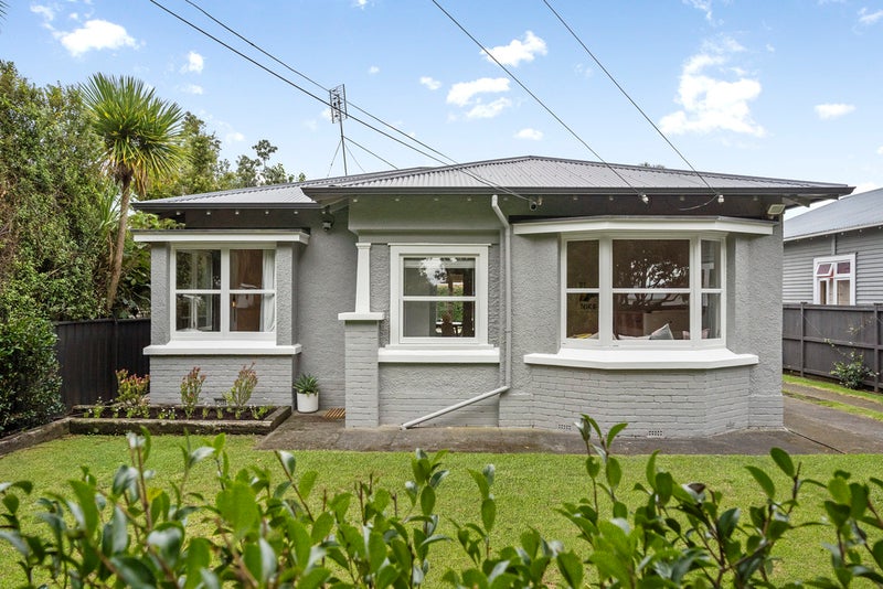 22 Jordan Avenue, Onehunga, Auckland - Carousel 1
