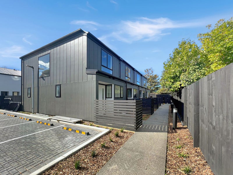 62 Cleveland Street, Edgeware, Christchurch - Carousel 14