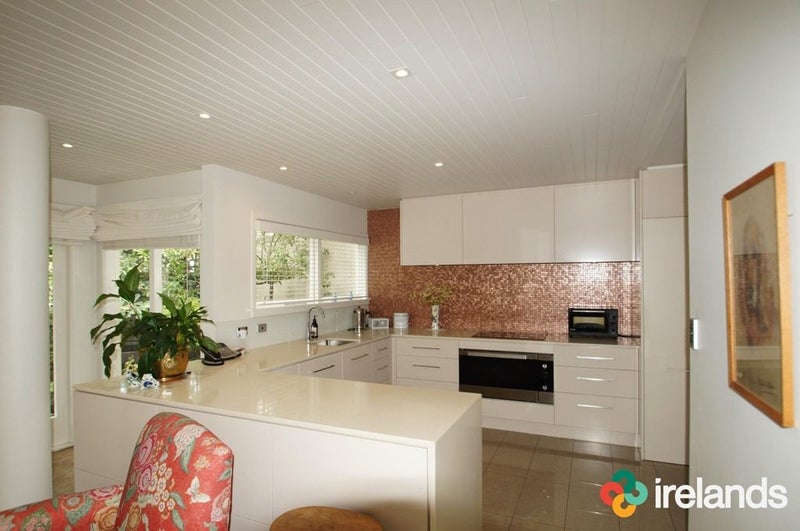 1/127 Fendalton Road, Fendalton, Christchurch - Carousel 2