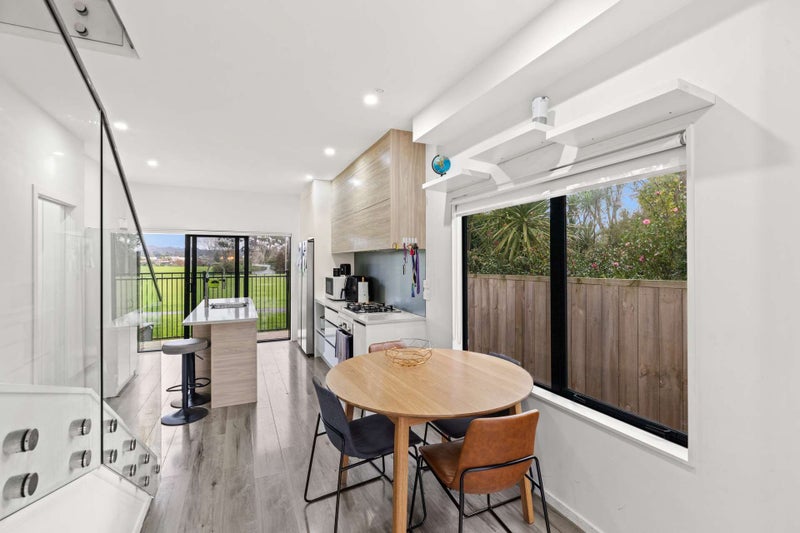 15D Arney Road, Ranui, Auckland - Carousel 1