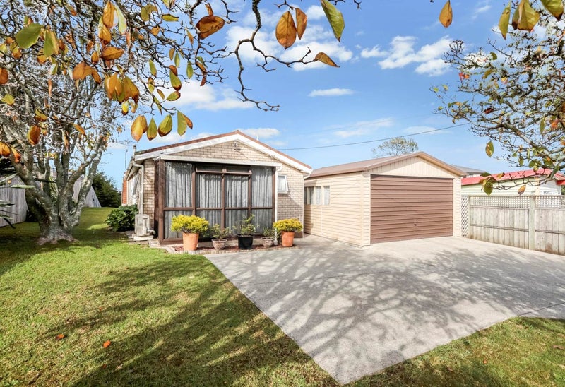 41 Ferry Parade, Herald Island, Auckland - Carousel 2