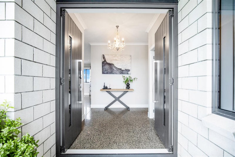 37 Sylvester Crescent, Flagstaff, Hamilton - Carousel 2