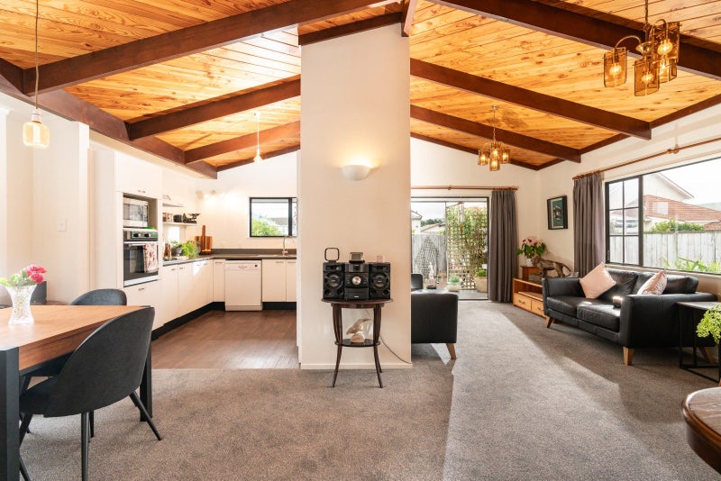 14A Aparima Avenue, Miramar, Wellington - Carousel 2