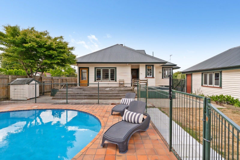 121 Essex Street, Masterton - Carousel 1