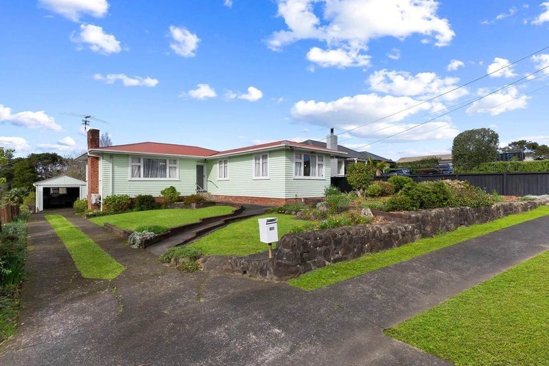 18 Ambler Avenue, Glen Eden, Auckland - Carousel 1