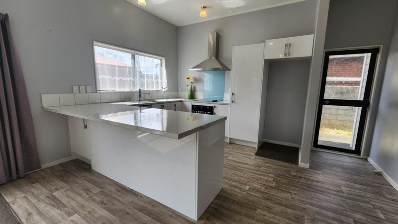 21 Waione Street, Petone, Lower Hutt - Carousel 2