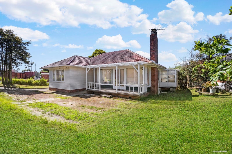 184 New Windsor Road, New Windsor, Auckland - Carousel 1