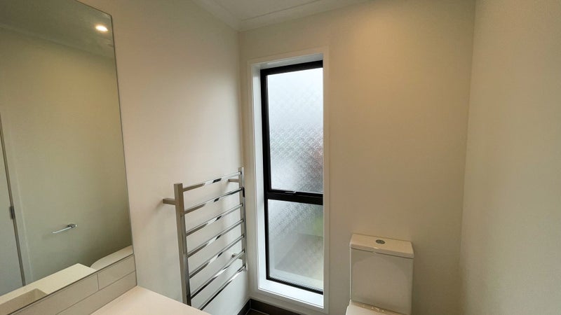 2 Jagoda Road, Westgate, Auckland - Carousel 21