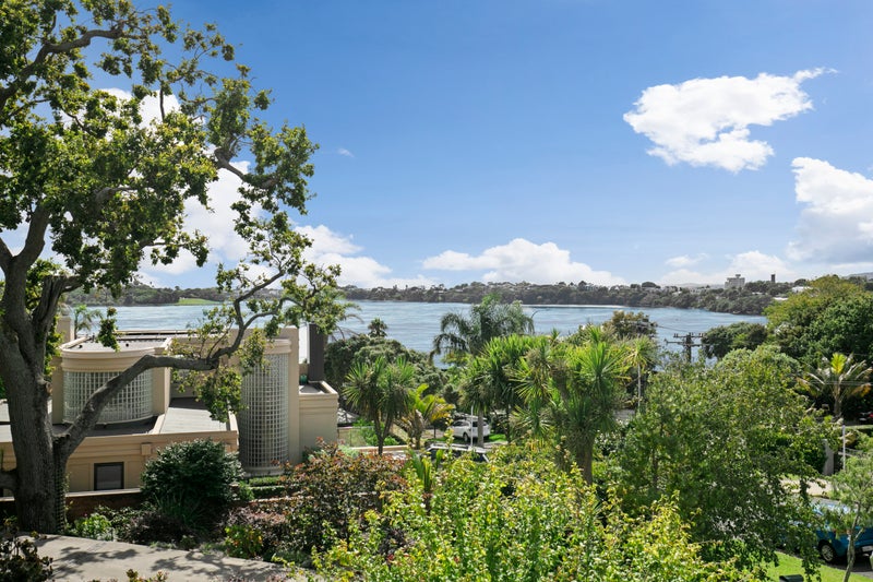 1/14 Rangitira Avenue, Takapuna, Auckland - Carousel 2