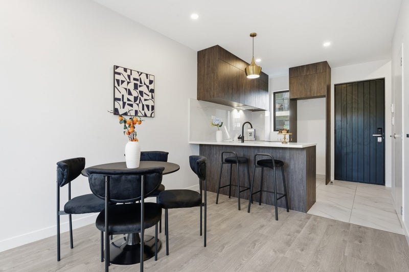 7/14 Highbury Street, Avondale, Auckland - Carousel 2