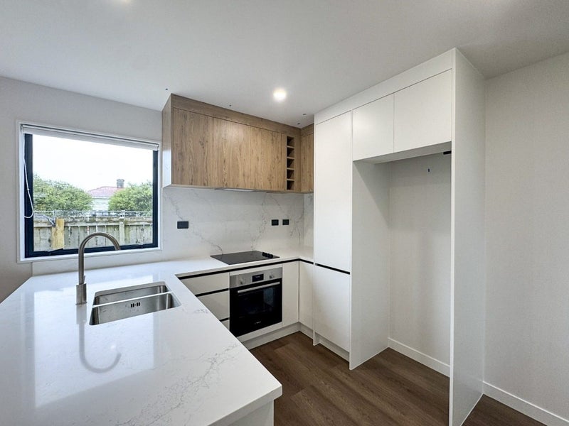 3/20 Luke Street, Otahuhu, Auckland - Carousel 2