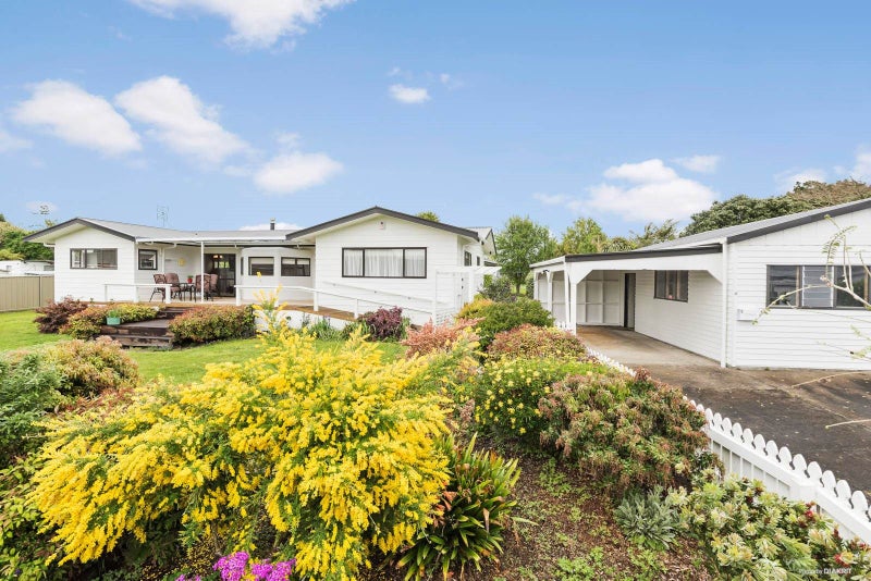 1 George Crescent, Buckland, Pukekohe - Carousel 2