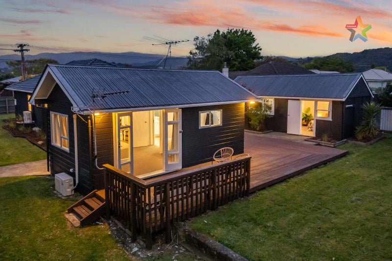 1 Davis Crescent, Elderslea, Upper Hutt - Carousel 2