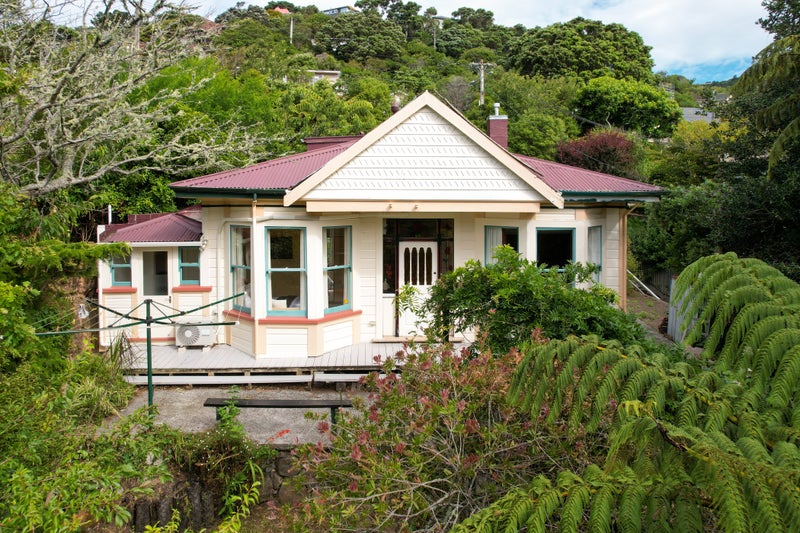 36 Rose Street, Wadestown, Wellington - Carousel 1