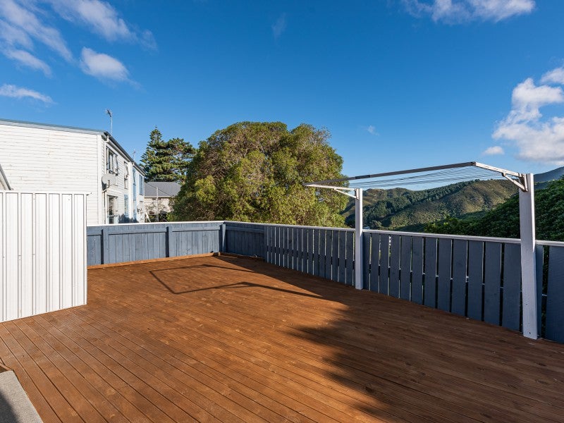 9 Baffin Grove, Kingston, Wellington - Carousel 2