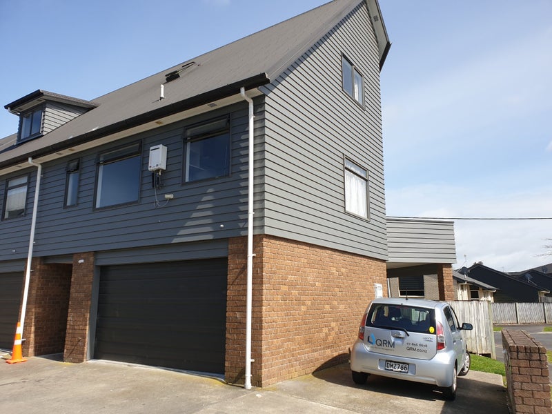 15H Greensboro Street, Hamilton East, Hamilton - Carousel 2