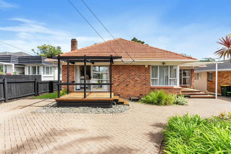 46 Sale Street, Cockle Bay, Auckland - Carousel 2