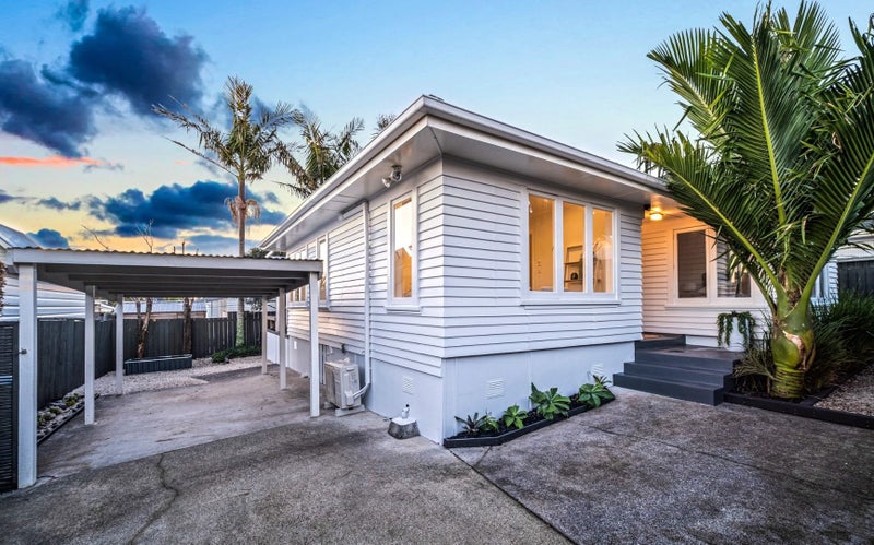 1/19 St Michaels Avenue, Point Chevalier, Auckland - Carousel 13