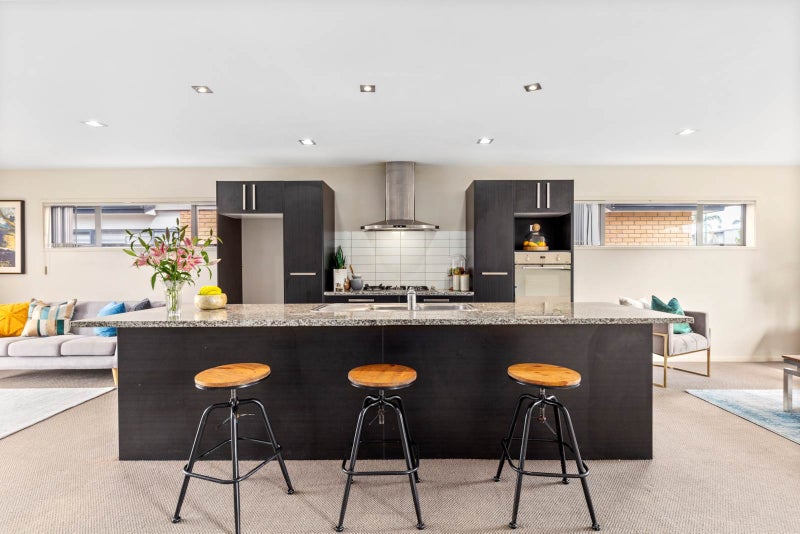 13 Birchlands Road, Flat Bush, Auckland - Carousel 2