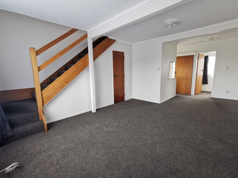 1/251 WATERLOO RD, Hutt Central, Lower Hutt - Carousel 1