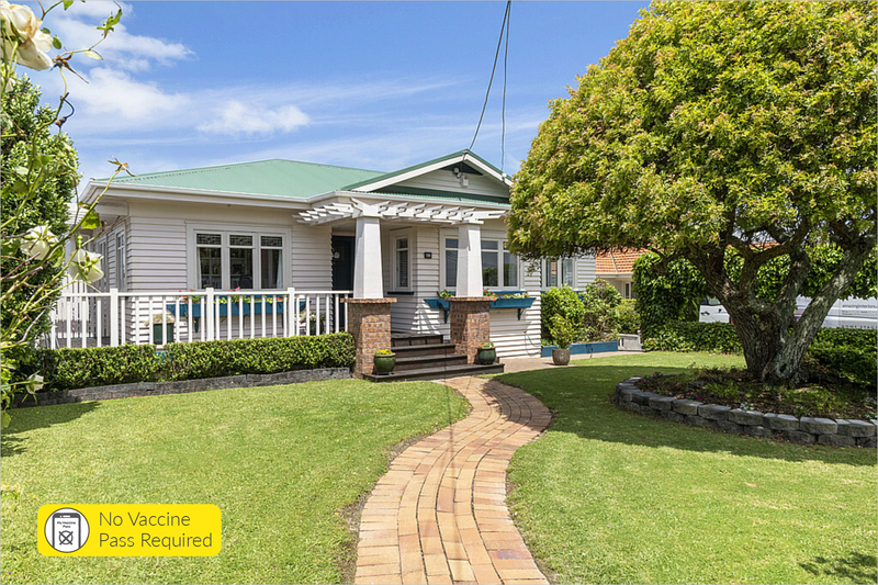 41 Mellons Bay Road, Mellons Bay, Auckland - Carousel 1