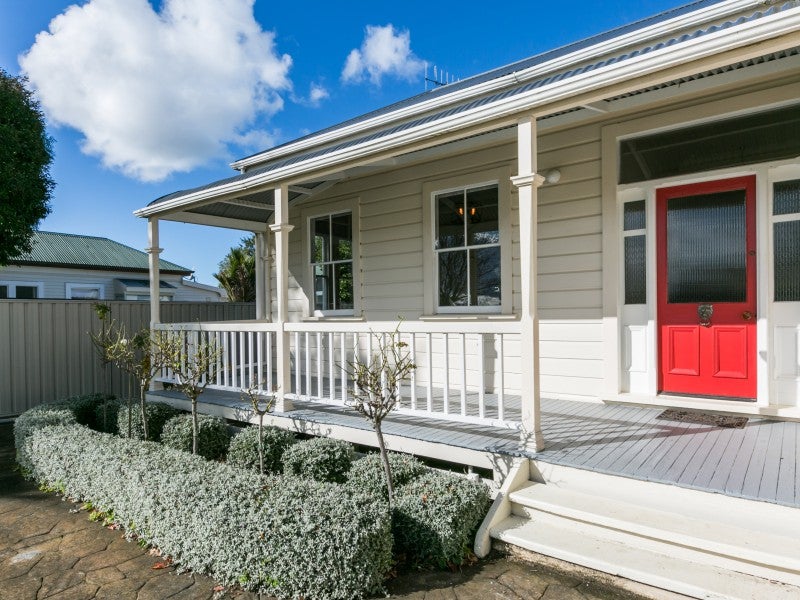 9 Bowling Road, Greenmeadows, Napier - Carousel 2