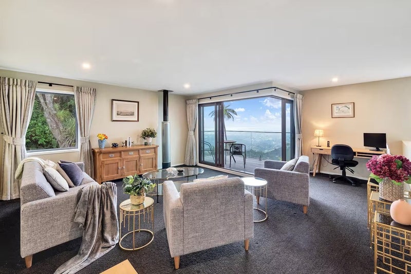 23 Quinns Road, Waiatarua, Auckland - Carousel 2