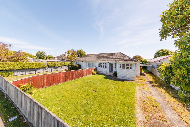 16 Millar Street, Terrace End, Palmerston North - Carousel 2