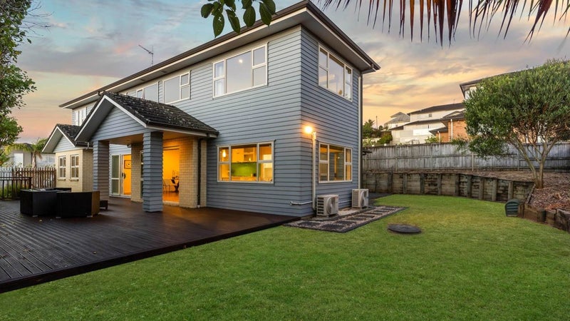 7 Deele Close, Pinehill, Auckland - Carousel 1