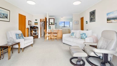 2/9 West Street, Papakura, Auckland - Carousel 1
