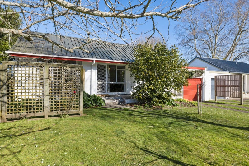 21 Morrow Avenue, St Andrews, Hamilton - Carousel 1