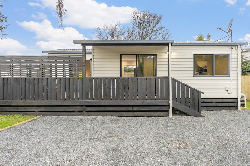 1/17A Kiln Street, Silverstream, Upper Hutt - Carousel 1