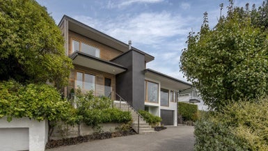 42 St Andrews Hill Road, Mount Pleasant, Christchurch - Carousel 1