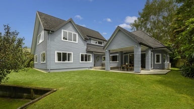 7 Croydon Place, Bethlehem, Tauranga - Carousel 1