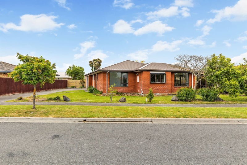 4 Thistledown Place, Woolston, Christchurch - Carousel 1