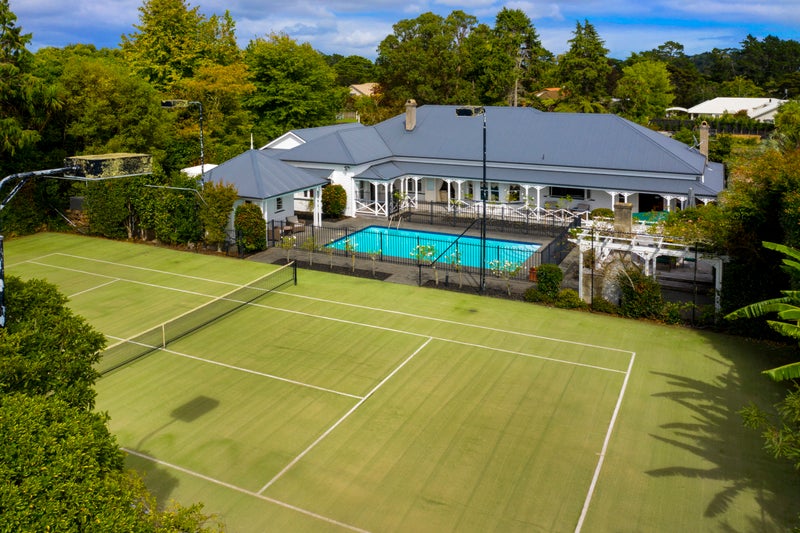 9 Birchwood Grove, Greenhithe, Auckland - Carousel 2