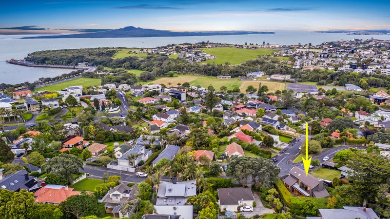 19A Tautari Street, Orakei, Auckland - Carousel 26